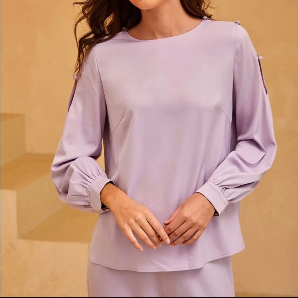 Mulvari Buttoned Shoulder Blouse